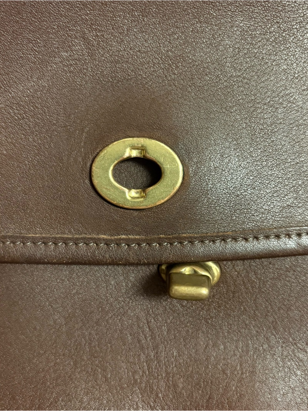 Vtg 9790 Brown Leather Saddle Bag Turnlock Adjustable Strap - Picture 14 of 14